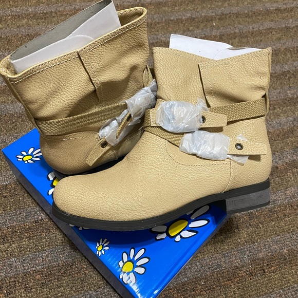 New Beige Biker Boot - Picture 6 of 6